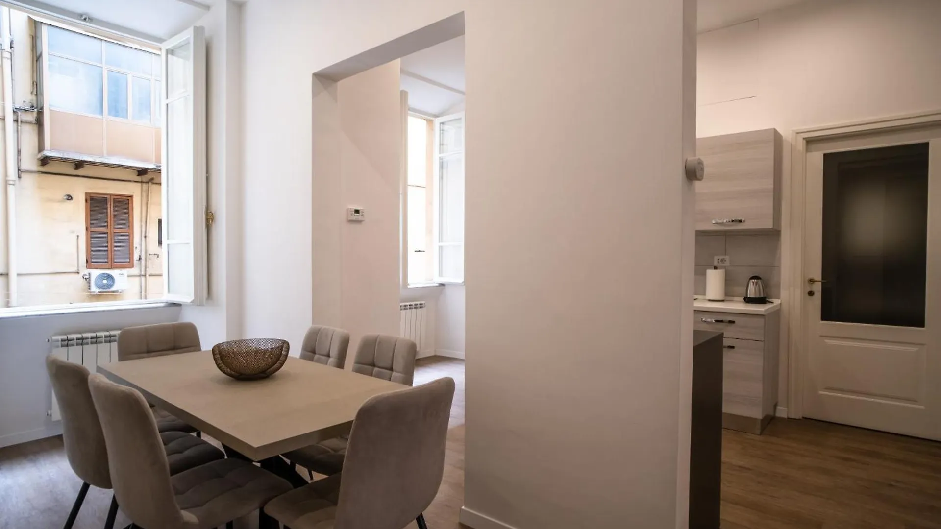 Vt Cola Di Rienzo Elegant Suites Rome Italy