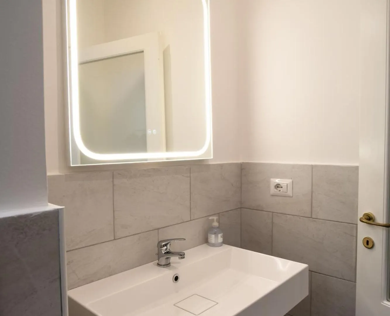 Vt Cola Di Rienzo Elegant Suites Rome 0*,